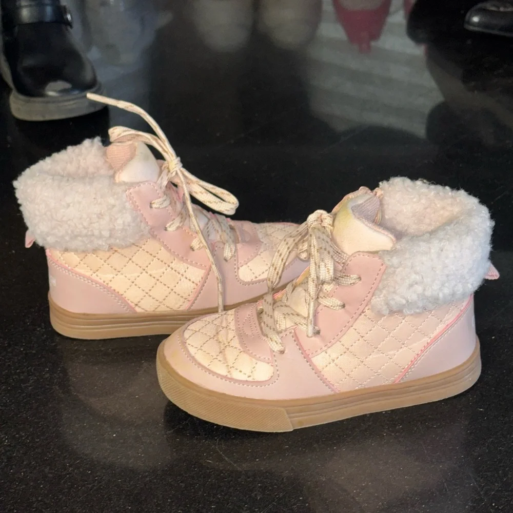 OshKosh B'gosh toddler quilted high-top sneakers